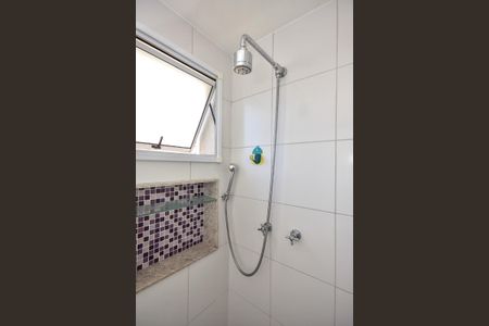 Apartamento para alugar com 96m², 2 quartos e 2 vagasChuveiro do Banheiro da Suíte 2