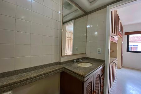 Apartamento para alugar com 103m², 2 quartos e 1 vaga Apartamento para alugar com 103m², 2 quartos e 1 vagaBanheiro social