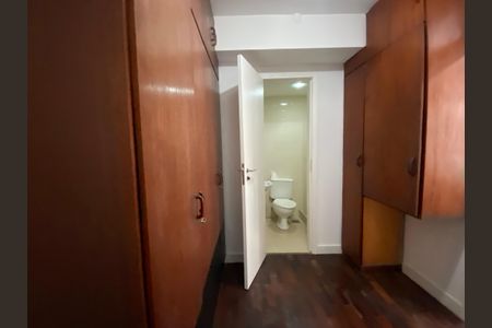 Apartamento para alugar com 103m², 2 quartos e 1 vaga Apartamento para alugar com 103m², 2 quartos e 1 vagaQuarto de Serviço