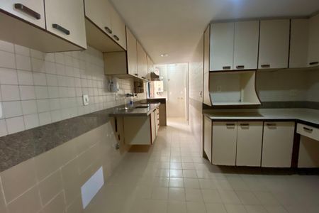 Apartamento para alugar com 103m², 2 quartos e 1 vaga Apartamento para alugar com 103m², 2 quartos e 1 vagaCozinha