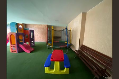 Apartamento para alugar com 103m², 2 quartos e 1 vaga Apartamento para alugar com 103m², 2 quartos e 1 vagaÁrea comum playground