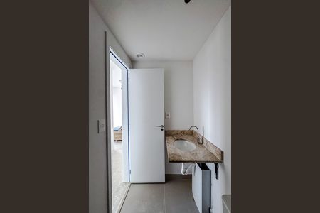 Apartamento à venda com 68m², 2 quartos e 1 vaga Apartamento à venda com 68m², 2 quartos e 1 vagaBanheiro