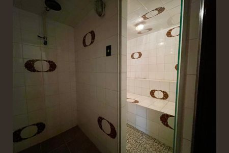 Casa à venda com 550m², 6 quartos e 8 vagasbanheiro 3