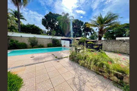 Casa à venda com 550m², 6 quartos e 8 vagasPiscina