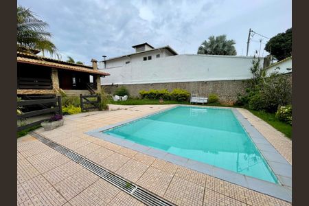 Casa à venda com 550m², 6 quartos e 8 vagasPiscina