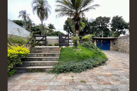 Casa à venda com 550m², 6 quartos e 8 vagasquintal