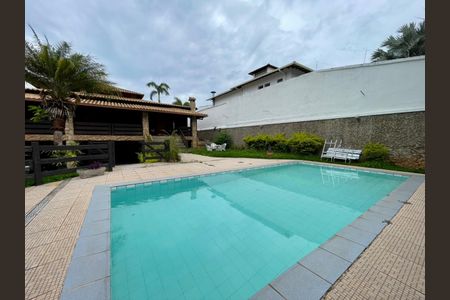 Casa à venda com 550m², 6 quartos e 8 vagasPiscina