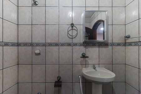 Banheiro de kitnet/studio para alugar com 1 quarto, 295m² em Jardim Aurea, Poá