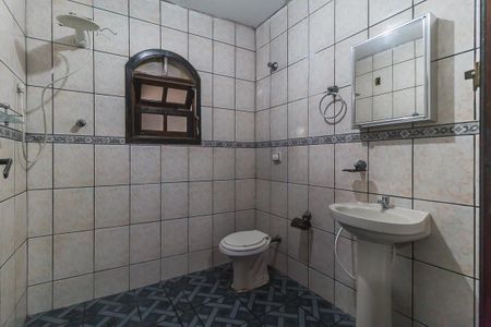 Banheiro de kitnet/studio para alugar com 1 quarto, 295m² em Jardim Aurea, Poá