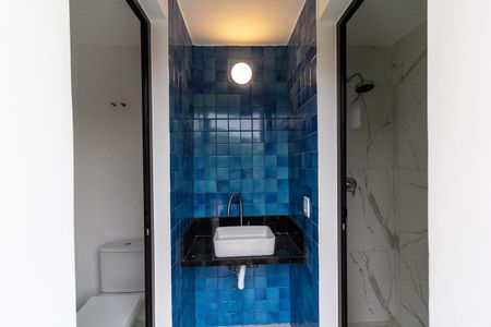 Casa à venda com 550m², 4 quartos e 4 vagas Casa à venda com 550m², 4 quartos e 4 vagasBanheiro de Serviço