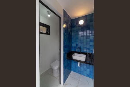 Casa à venda com 550m², 4 quartos e 4 vagas Casa à venda com 550m², 4 quartos e 4 vagasBanheiro de Serviço