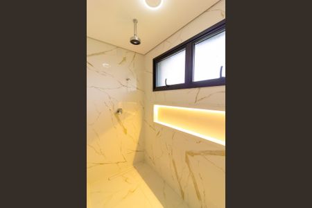 Casa à venda com 550m², 4 quartos e 4 vagas Casa à venda com 550m², 4 quartos e 4 vagasBanheiro Suíte 4