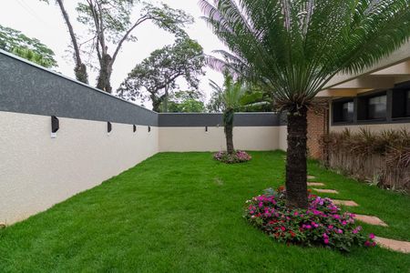 Casa à venda com 550m², 4 quartos e 4 vagas Casa à venda com 550m², 4 quartos e 4 vagasJardim