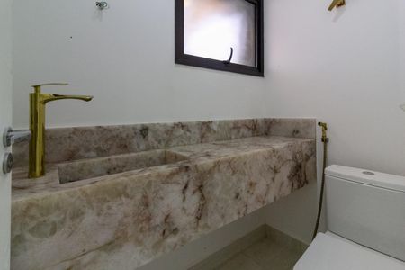 Casa à venda com 550m², 4 quartos e 4 vagas Casa à venda com 550m², 4 quartos e 4 vagasLavabo