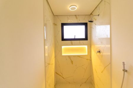 Casa à venda com 550m², 4 quartos e 4 vagas Casa à venda com 550m², 4 quartos e 4 vagasBanheiro Suíte 3