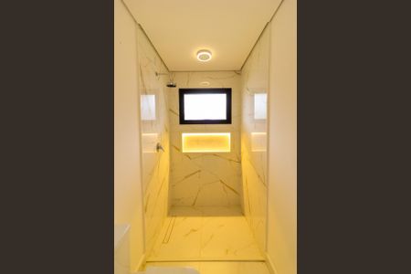 Casa à venda com 550m², 4 quartos e 4 vagas Casa à venda com 550m², 4 quartos e 4 vagasBanheiro Suíte 1