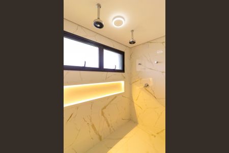 Casa à venda com 550m², 4 quartos e 4 vagas Casa à venda com 550m², 4 quartos e 4 vagasBanheiro Suíte 4