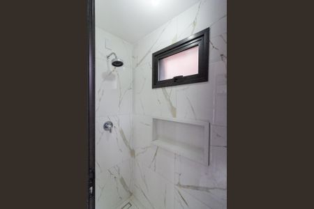 Casa à venda com 550m², 4 quartos e 4 vagas Casa à venda com 550m², 4 quartos e 4 vagasBanheiro de Serviço