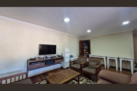 Casa à venda com 5 quartos, 690m² em Jardim Marajoara, São Paulo