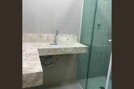 Casa à venda com 3 quartos, 300m² em Vila Elvira, São Paulo