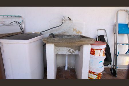 Casa à venda com 250m², 2 quartos e 6 vagas