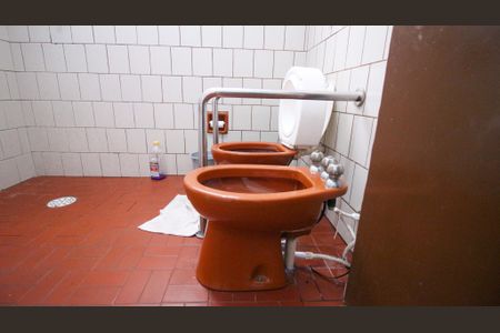 Casa à venda com 250m², 2 quartos e 6 vagas