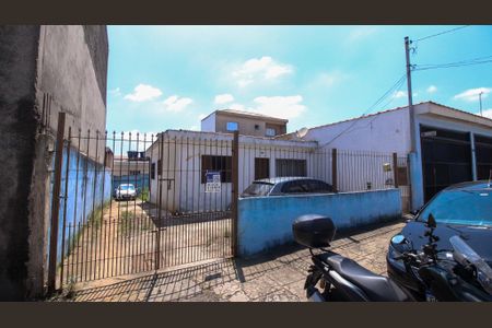 Casa à venda com 250m², 2 quartos e 6 vagas