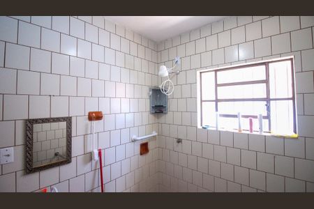 Casa à venda com 250m², 2 quartos e 6 vagas