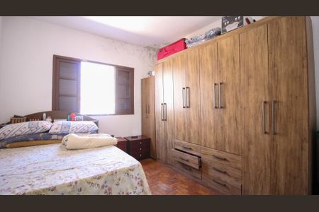 Casa à venda com 250m², 2 quartos e 6 vagas