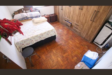 Casa à venda com 250m², 2 quartos e 6 vagas