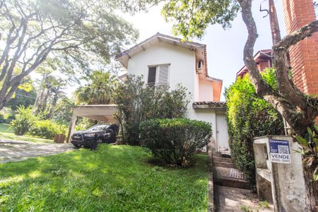 Casa de condomínio para alugar com 400m², 3 quartos e 4 vagasFachada