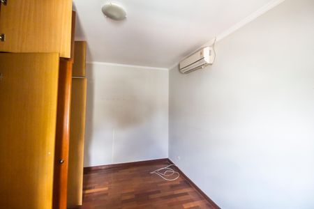 Casa de condomínio à venda com 400m², 4 quartos e 4 vagasQuarto 3