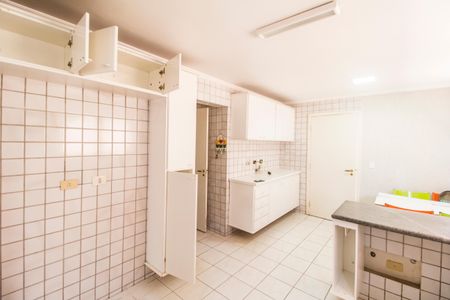 Casa de condomínio à venda com 400m², 4 quartos e 4 vagasCozinha