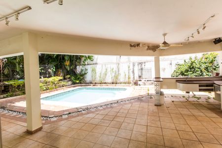 Casa de condomínio à venda com 400m², 4 quartos e 4 vagasVista da Sala