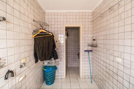 Casa de condomínio à venda com 400m², 4 quartos e 4 vagasÁrea de Serviço