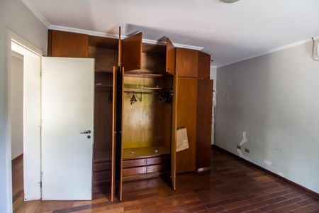 Casa de condomínio à venda com 400m², 4 quartos e 4 vagasSuíte 2