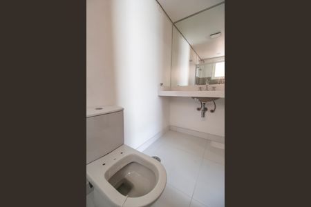 Casa de condomínio à venda com 400m², 4 quartos e 4 vagasBanheiro da Suíte