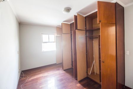 Casa de condomínio à venda com 400m², 4 quartos e 4 vagasQuarto 3