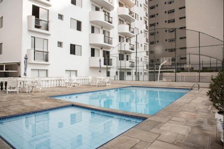 Apartamento à venda com 120m², 3 quartos e 2 vagasÁrea comum - Piscina