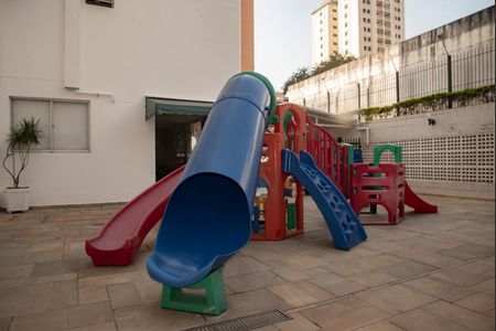 Apartamento à venda com 120m², 3 quartos e 2 vagasÁrea comum - Playground