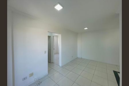 Sala de apartamento para alugar com 2 quartos, 48m² em Jardim Santa Cecilia, Guarulhos