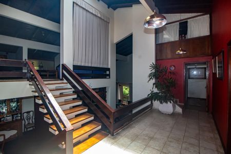 Casa à venda com 940m², 4 quartos e 6 vagas Casa à venda com 940m², 4 quartos e 6 vagasCorredor