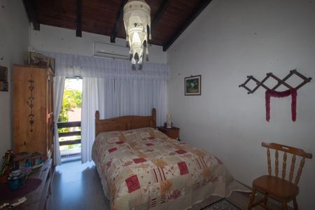 Casa à venda com 940m², 4 quartos e 6 vagas Casa à venda com 940m², 4 quartos e 6 vagasSuite 2