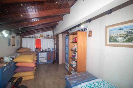 Casa à venda com 940m², 4 quartos e 6 vagas Casa à venda com 940m², 4 quartos e 6 vagasQuarto 1