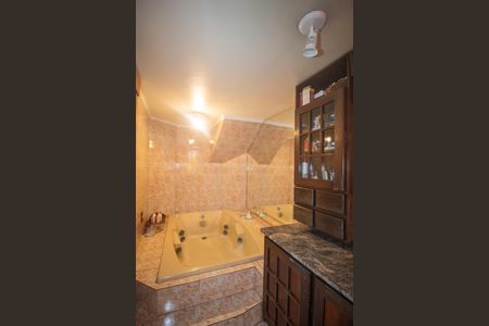 Casa à venda com 940m², 4 quartos e 6 vagas Casa à venda com 940m², 4 quartos e 6 vagasBanheiro suite 3