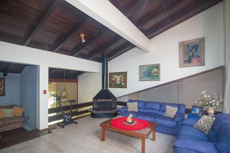 Casa à venda com 940m², 4 quartos e 6 vagas Casa à venda com 940m², 4 quartos e 6 vagasSala 3