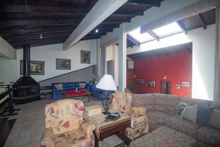 Casa à venda com 940m², 4 quartos e 6 vagas Casa à venda com 940m², 4 quartos e 6 vagasSala 3