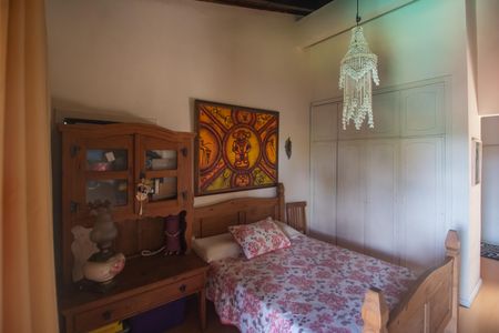 Casa à venda com 940m², 4 quartos e 6 vagas Casa à venda com 940m², 4 quartos e 6 vagasSuite 1