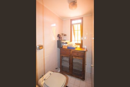 Casa à venda com 940m², 4 quartos e 6 vagas Casa à venda com 940m², 4 quartos e 6 vagasBanheiro suite 3