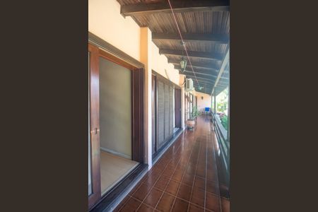 Casa à venda com 940m², 4 quartos e 6 vagas Casa à venda com 940m², 4 quartos e 6 vagasVaranda Quarto 1